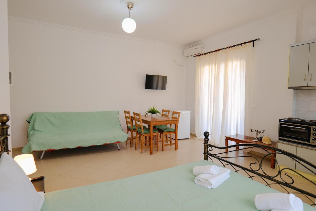 Malasi Apartments Ksamil Bagian luar foto