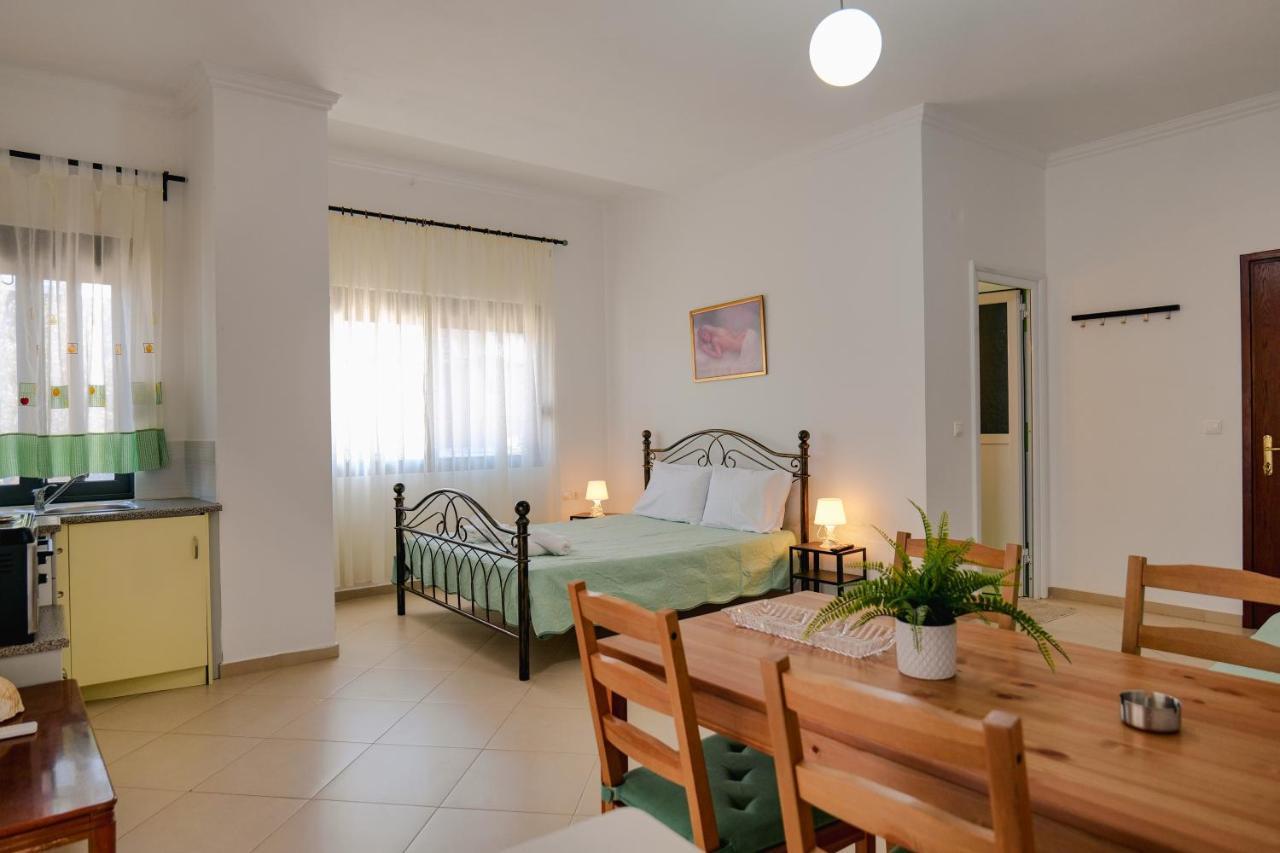 Malasi Apartments Ksamil Bagian luar foto