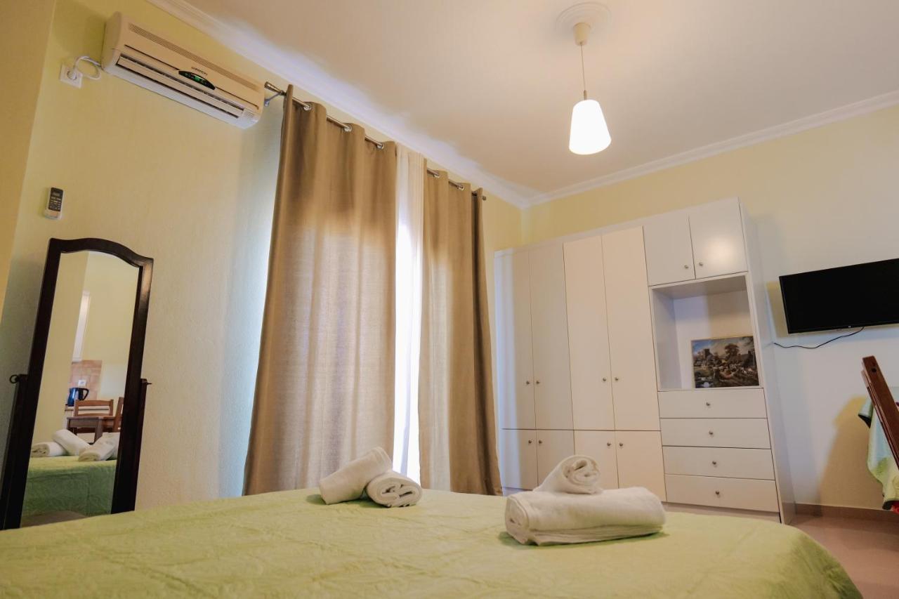 Malasi Apartments Ksamil Bagian luar foto